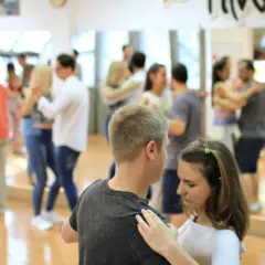 Corsi di Salsa & Bachata presso la Timbao Salsa School