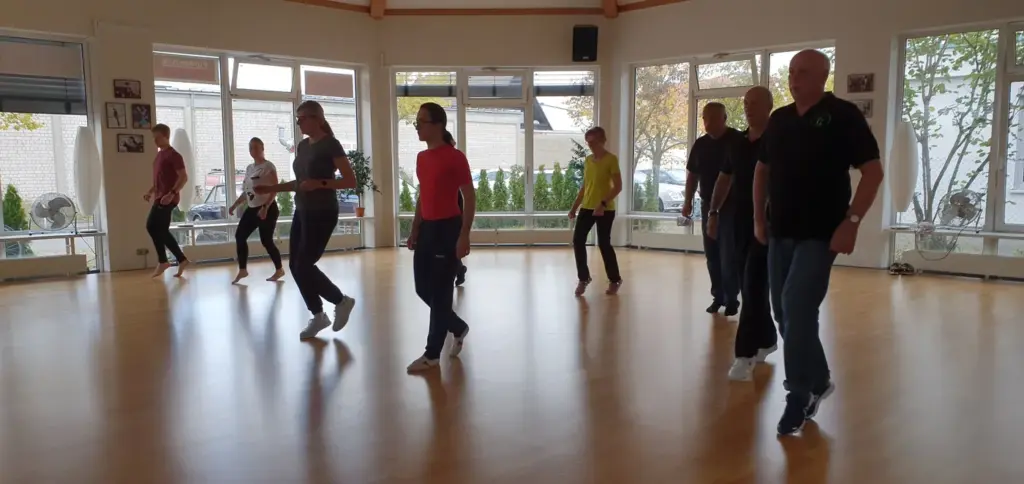 Salsa Bachata Kizomba Intermediate Flow