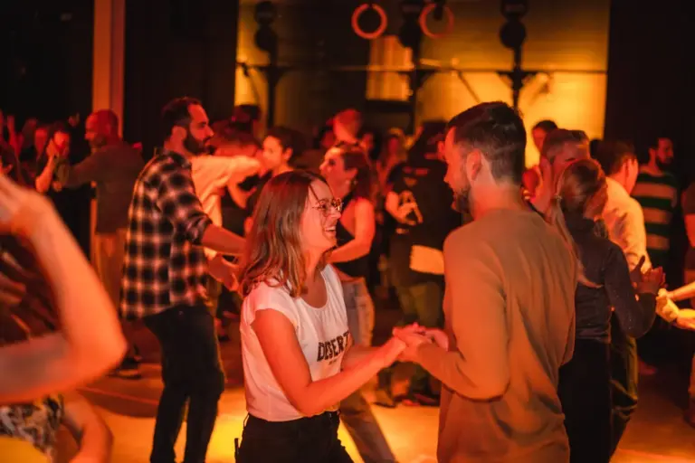 Cours de Partnerwork Salsa & Bachata à El YoYo