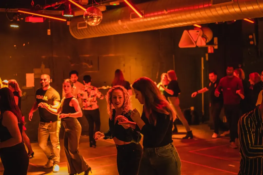 Salsa & Bachata Partnerwork Courses at El YoYo