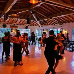 Salsa Casino Básico il venerdì alla Nueva Guardia