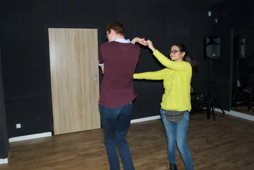 Salsa Classes at Cuban Place Warsaw