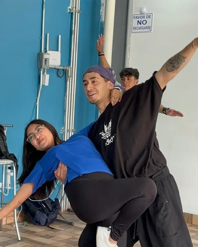 Salsa Classes at Follow Me Studio Toluca