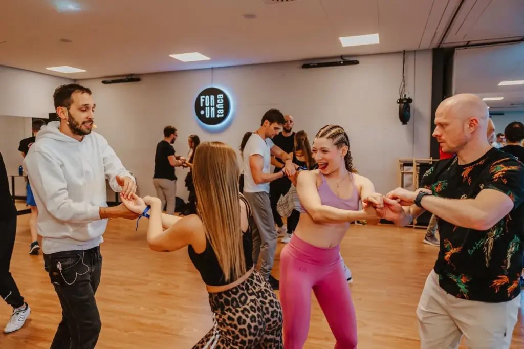 Salsa Classes at Forum Tańca Kraków