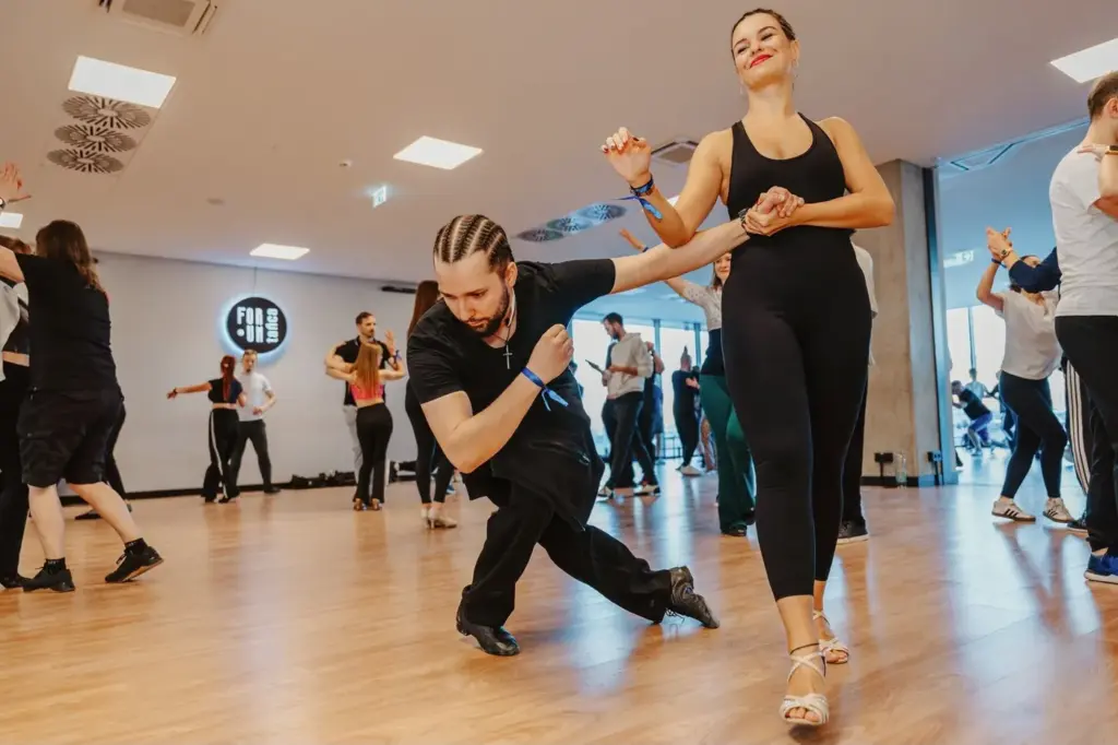 Salsa Classes at Forum Tańca Kraków