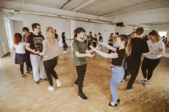 Corsi di Salsa presso Oye Dance School