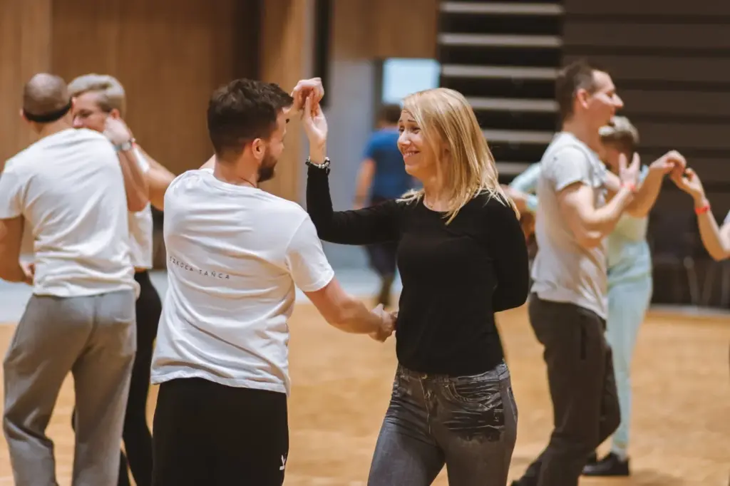 Salsa Classes at Oye Dance School