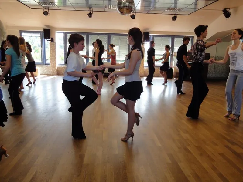 Salsa Classes at Ritmo Dance Studio Regensburg