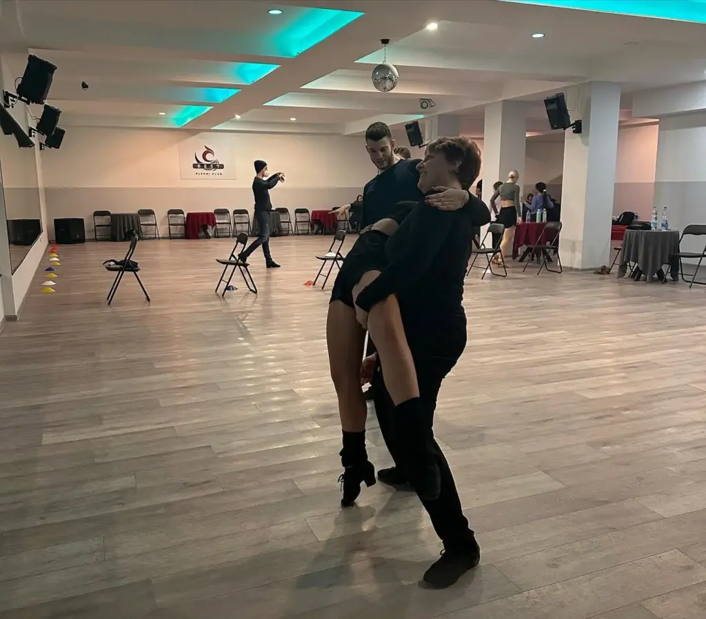 Salsa Dance Course at Plesni Klub BEST
