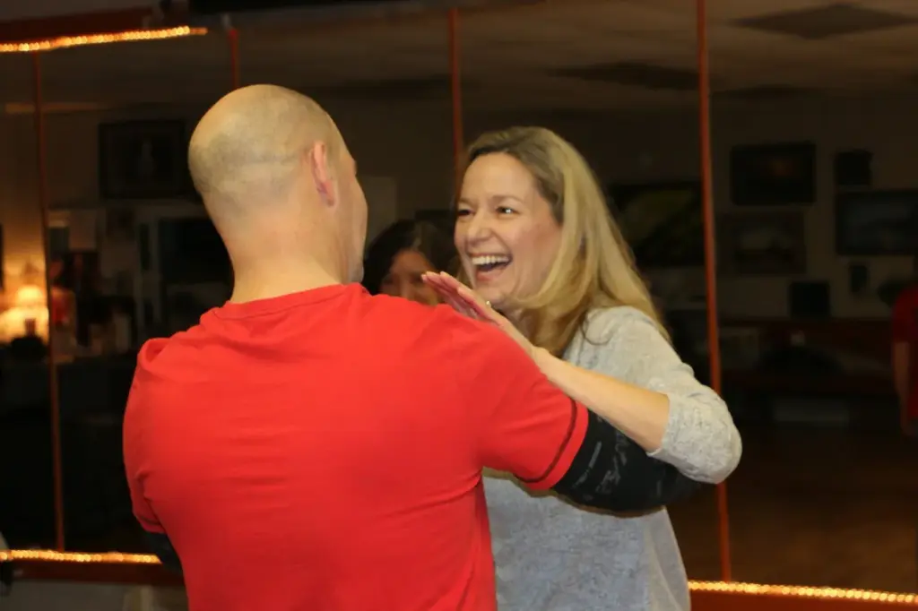 Salsa Lessons with Salsa Sierra