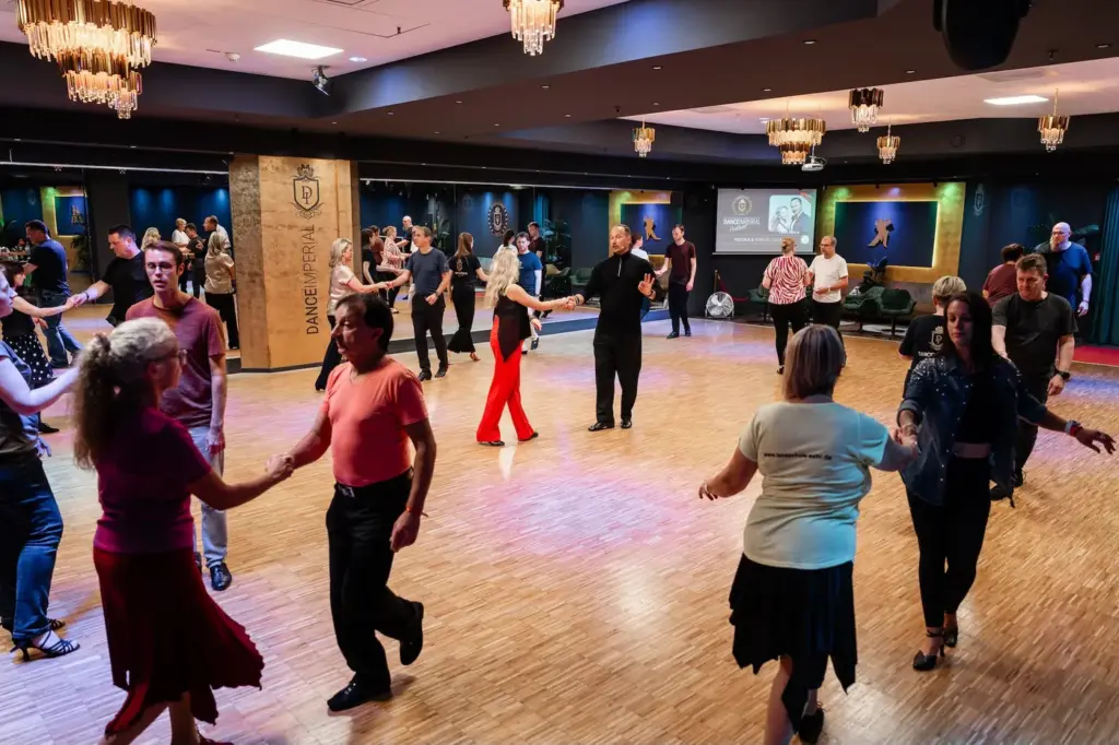 Salsa Level I Course at Dance School Regensburg