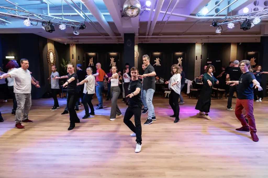 Salsa Level I Course at Dance School Regensburg