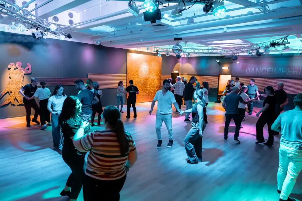 Salsa Level I Course at Dance School Regensburg