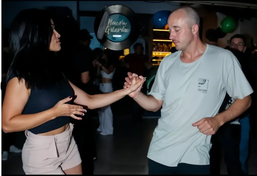 Salsa para Principiantes on Wednesdays at Nueva Guardia