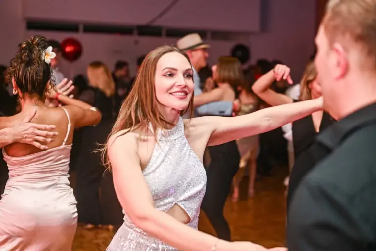 Salsa Social a Revolución de Cuba Birmingham
