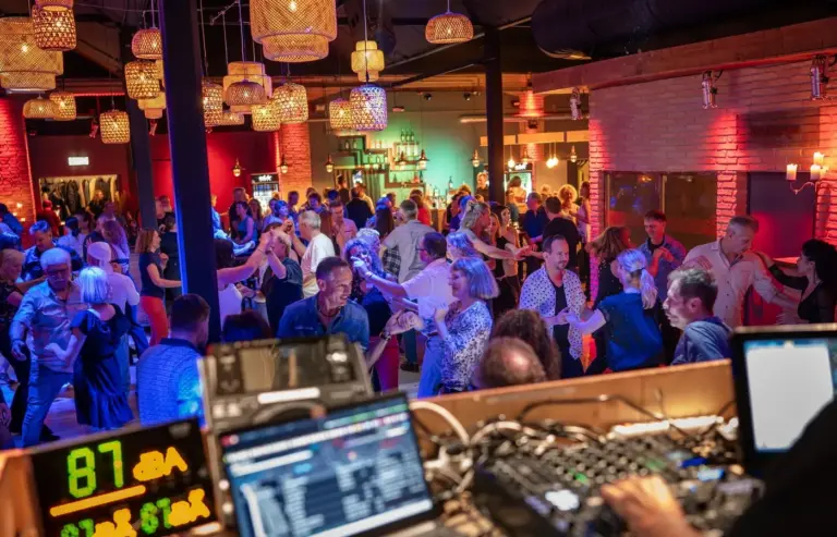 Salsa Domenica da Silkk Dance & Eventfactory