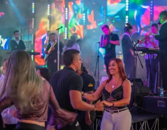 Salsa del Mercoledì al Living Club Cali