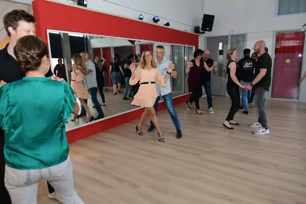 Salsa Workshops by Latin Supreme