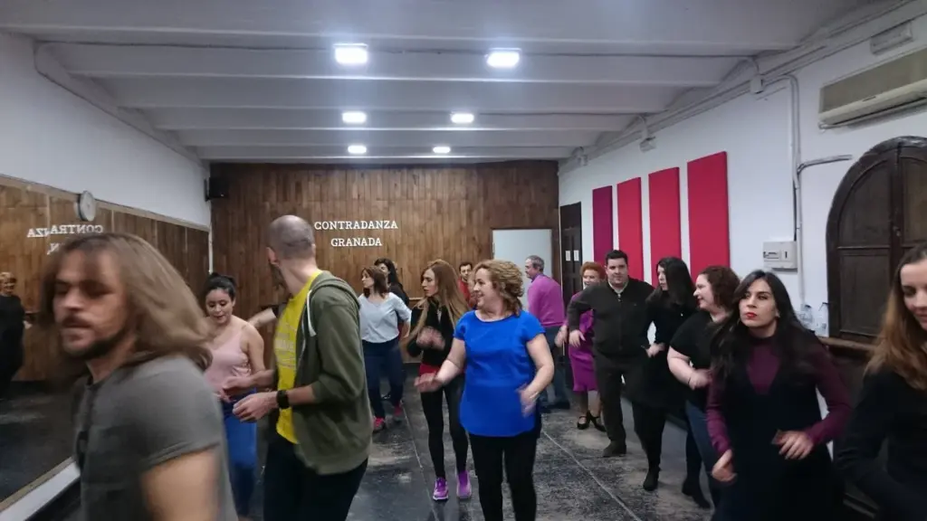 Salsa y Bachata Classes at Contradanza GRX