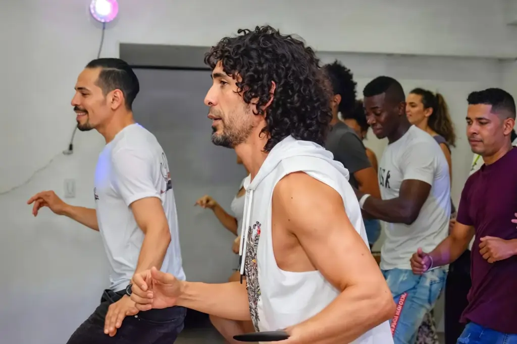 SalsaPura Weekly Dance Classes and Training