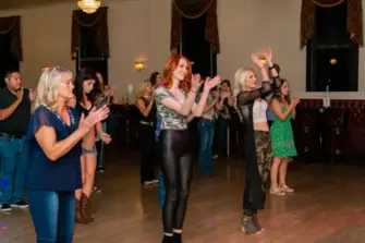 Sizzle Sundays all’Opera House Saloon