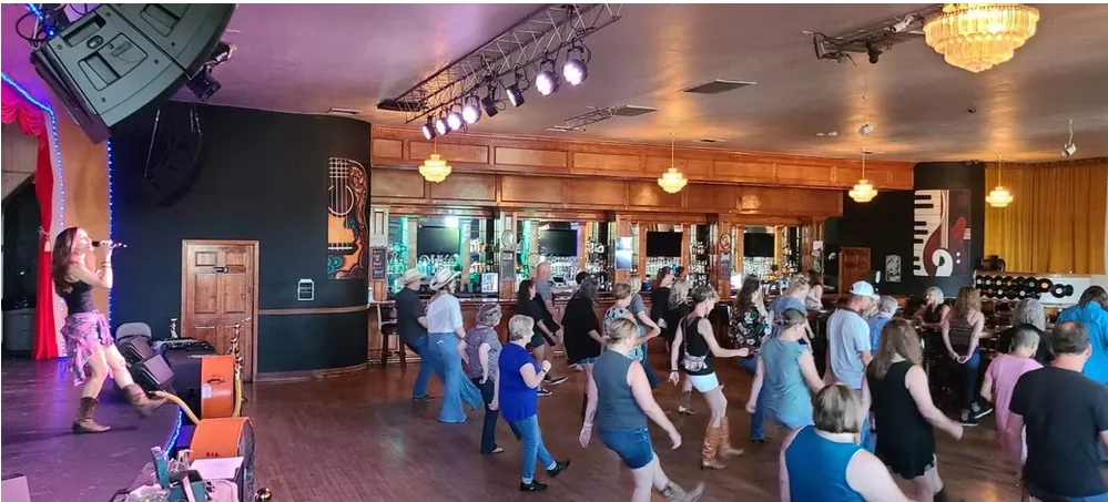 Sizzle Sundays at Opera House Saloon