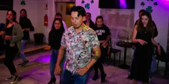 Lezione di Salsa e Social Giovedì al Deja Vu Arequipa