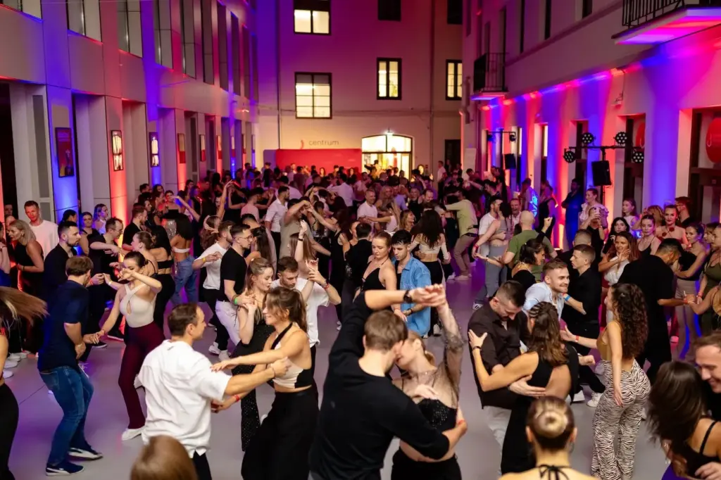 ÚNICO Warsaw Bachata Festival 2026