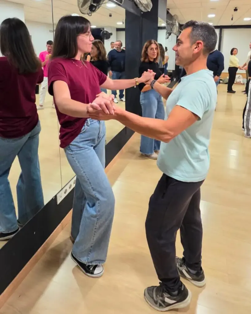 Weekly Latin Classes at Bailoteando Academy