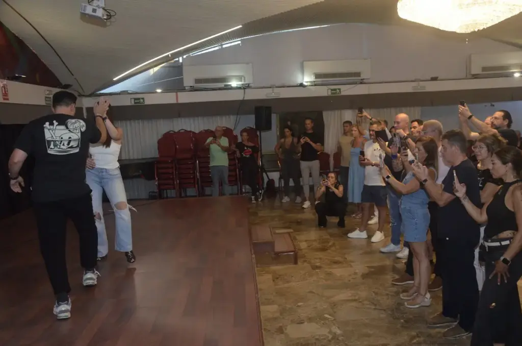 Weekly Latin Classes at Paso a Paso Las Palmas