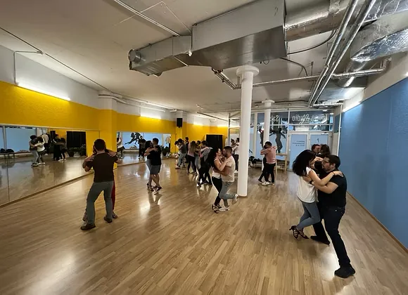 Weekly Salsa & Bachata Classes at Pallador Dance School