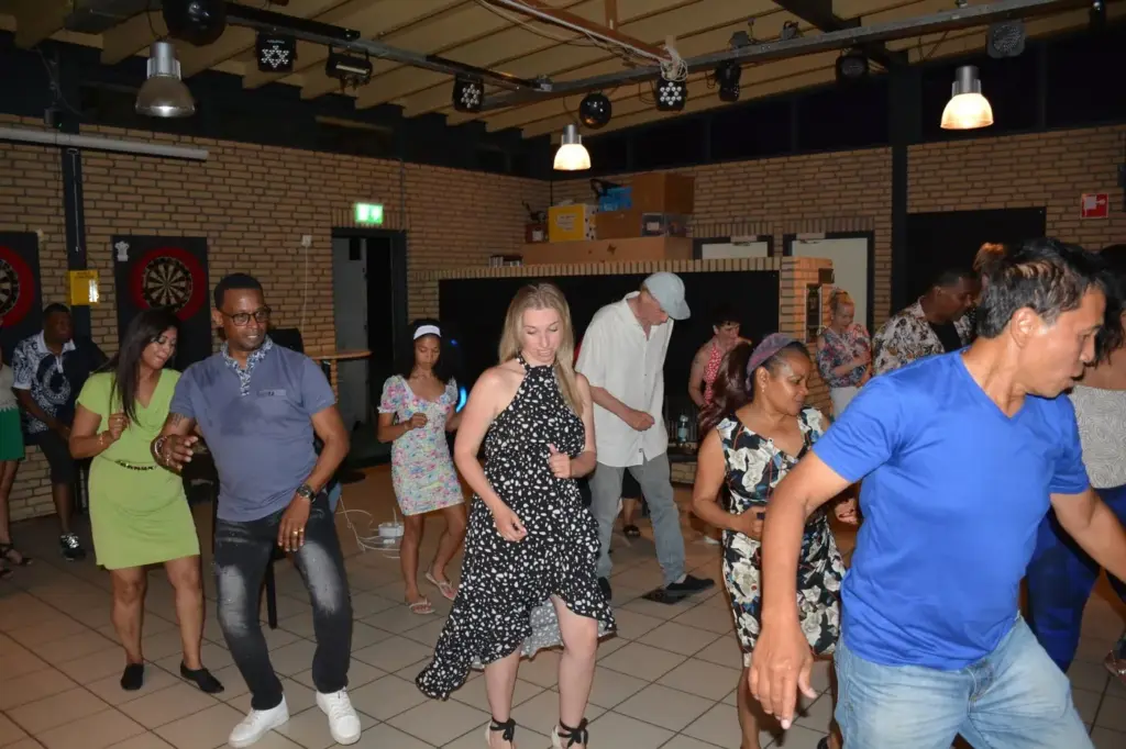 Weekly Salsa & Bachata Classes by SuriHarold4Salsa