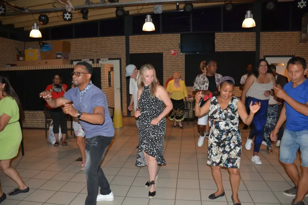Weekly Salsa & Bachata Classes by SuriHarold4Salsa