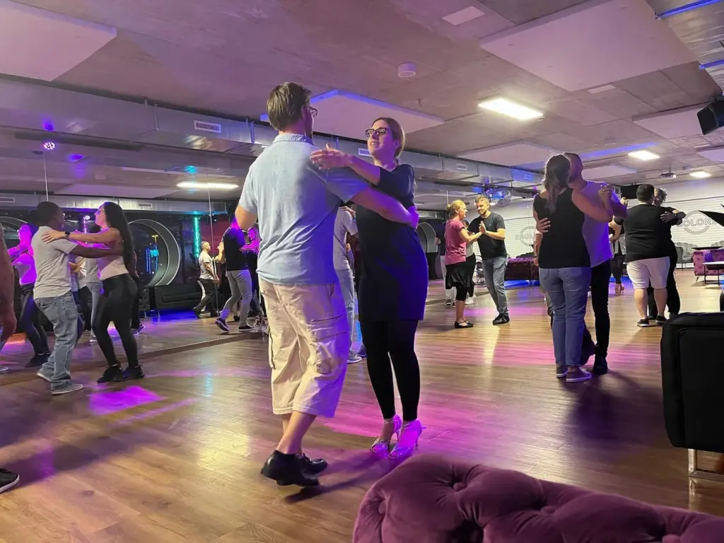 Weekly Salsa & Bachata Courses at Salsa People Altstetten