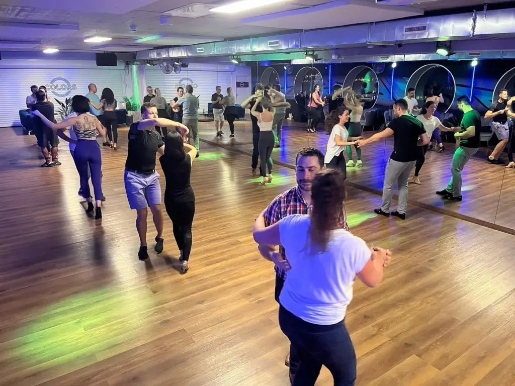 Weekly Salsa & Bachata Courses at Salsa People Altstetten