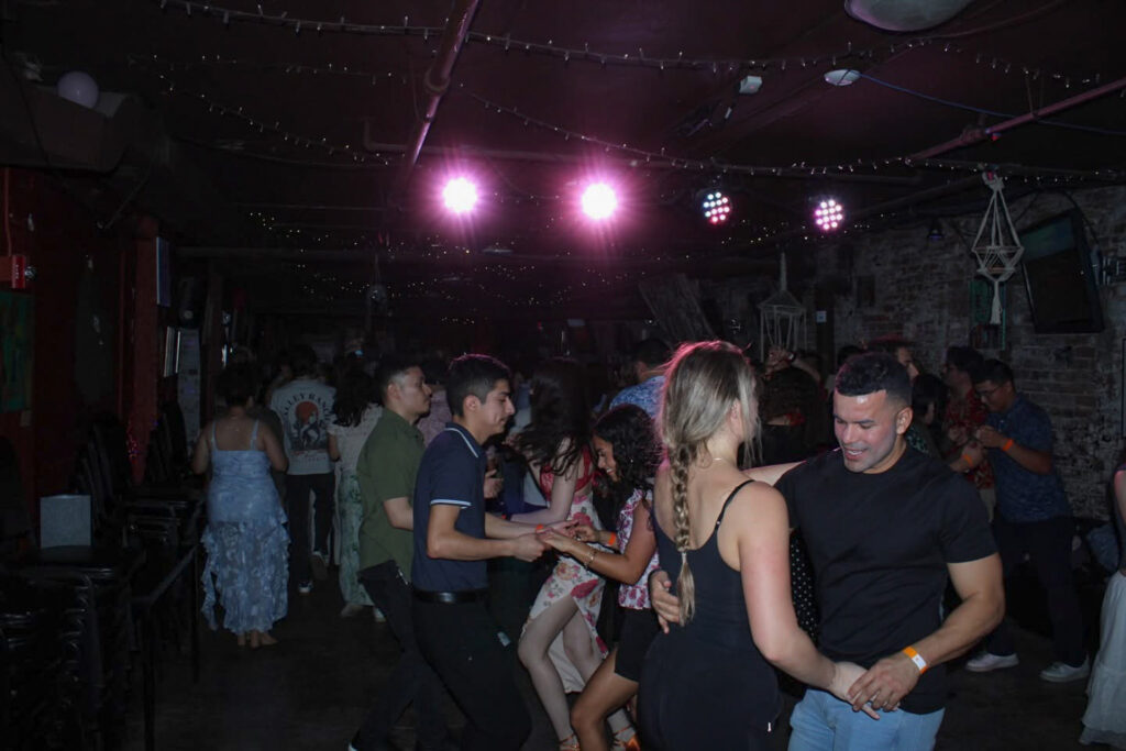 Salsa Kitchen Nights: La Playita