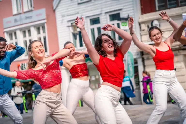 Minifestival Bailando 2027