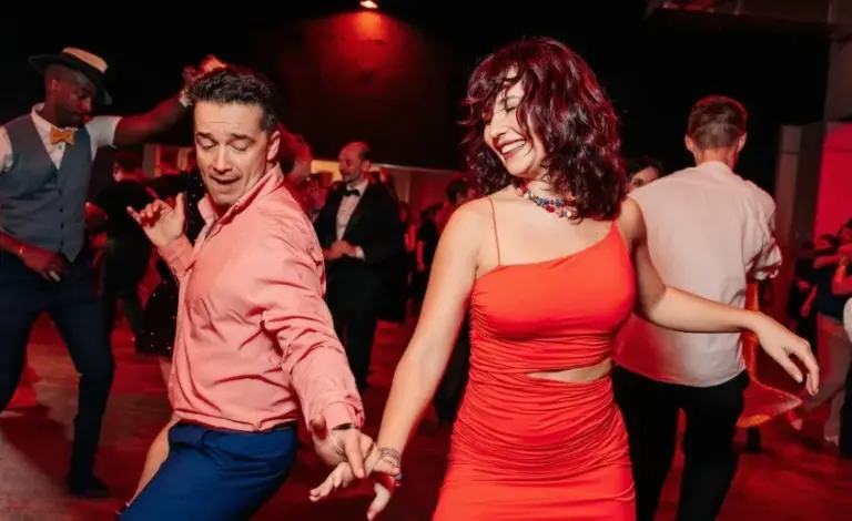 Site officiel du Festival de Salsa de Moscou et image héroïque du 15ème festival 2026