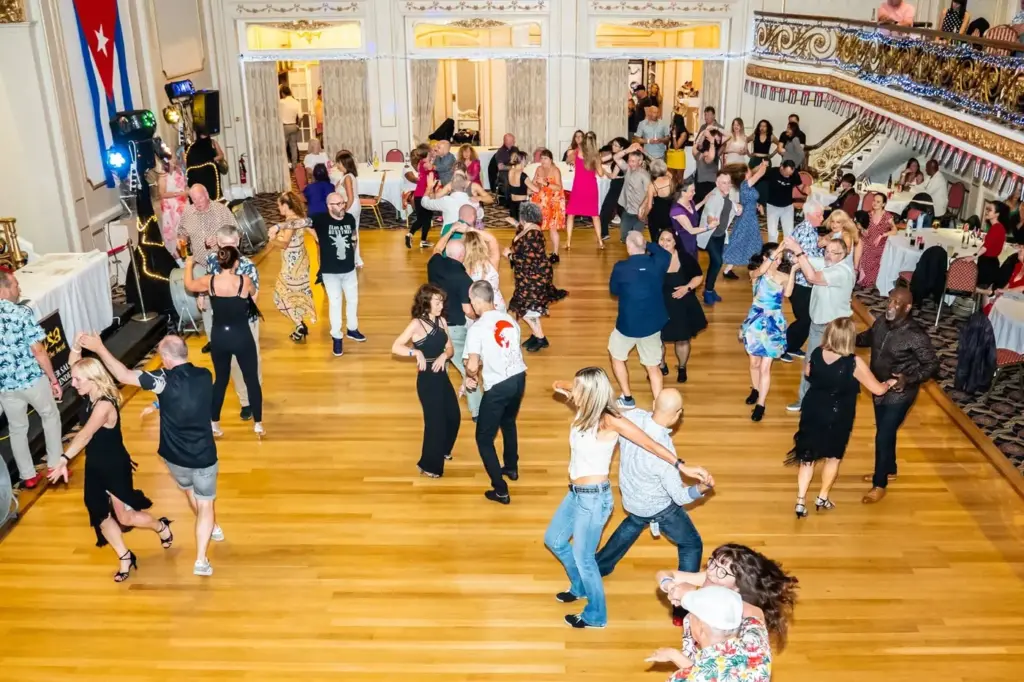 Salsa Feel the Heat 2026