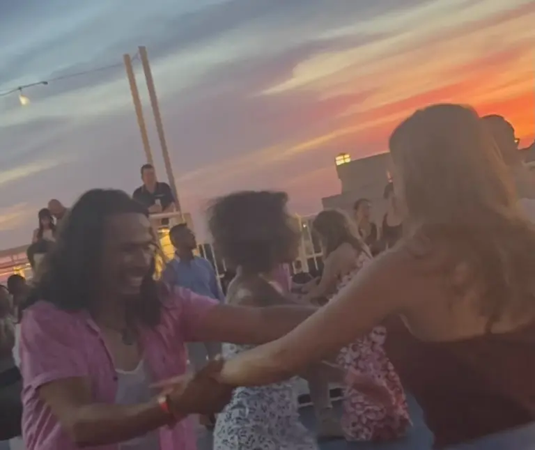 Sonnenuntergang Salsa Dachparty
